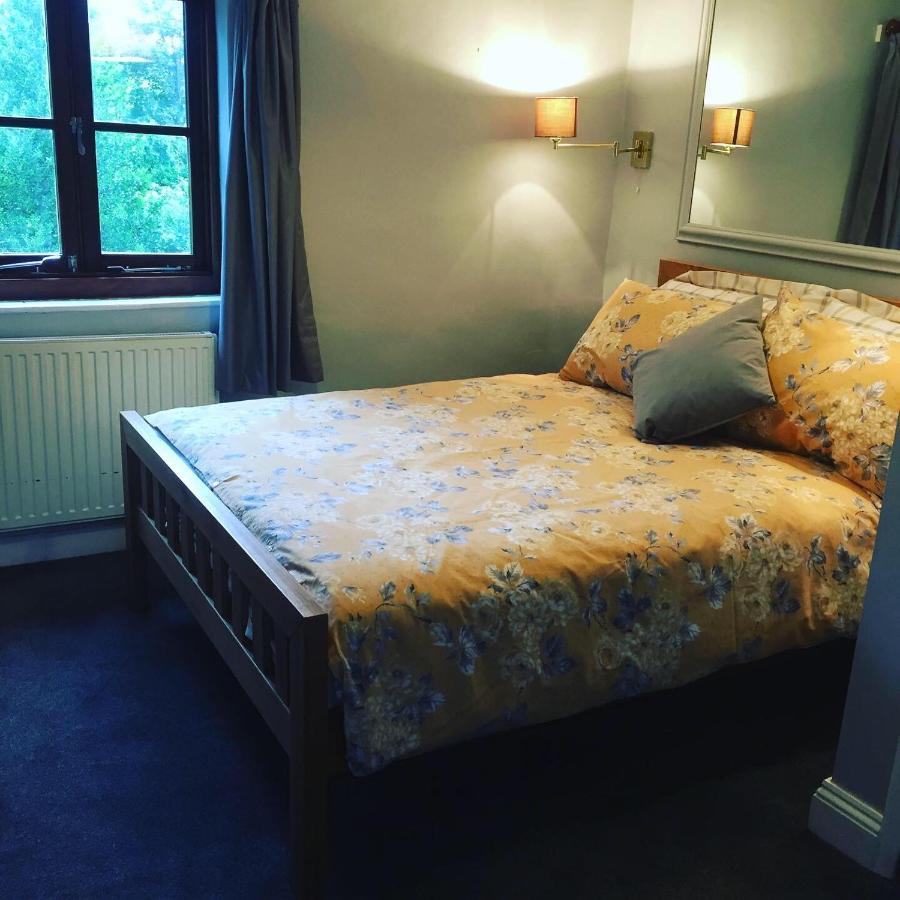 Cricketers Cottage B&B 웨스트 몰링 외부 사진