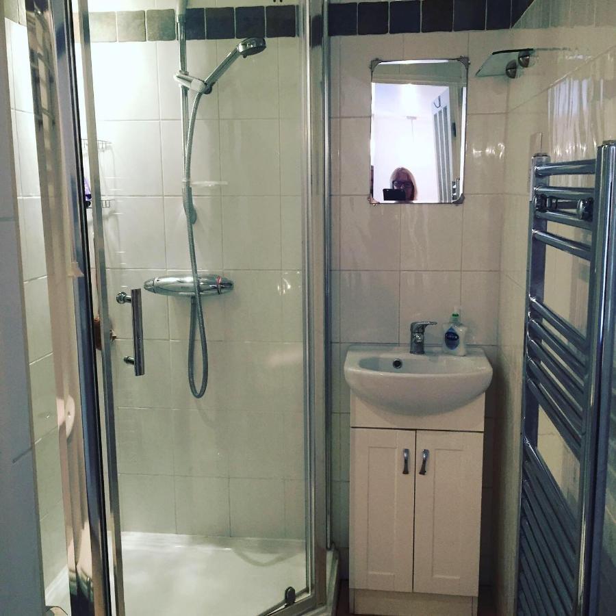 Cricketers Cottage B&B 웨스트 몰링 외부 사진