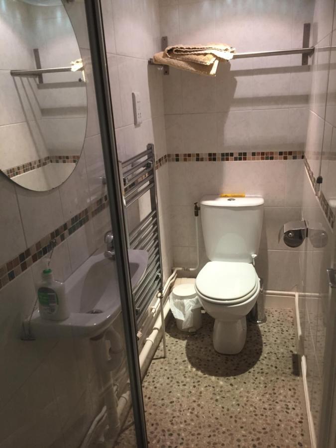 Cricketers Cottage B&B 웨스트 몰링 외부 사진