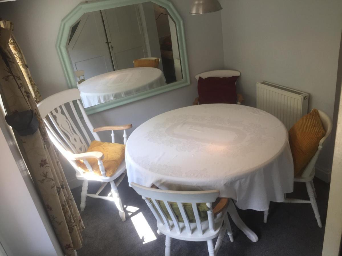 Cricketers Cottage B&B 웨스트 몰링 외부 사진